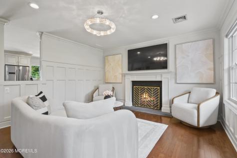 17 Ballantine Road Middletown NJ 07748