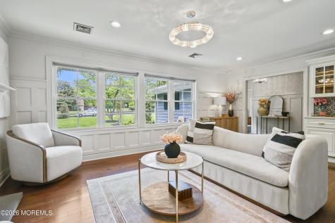 17 Ballantine Road Middletown NJ 07748