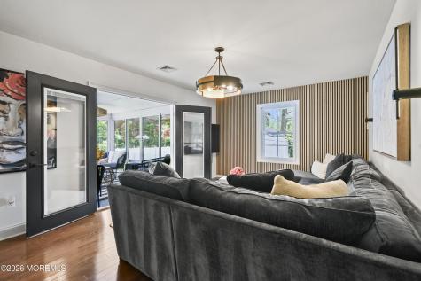 17 Ballantine Road Middletown NJ 07748