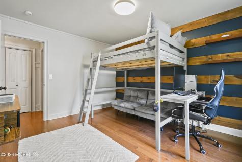 17 Ballantine Road Middletown NJ 07748