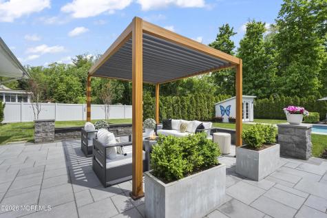 17 Ballantine Road Middletown NJ 07748