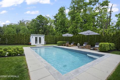 17 Ballantine Road Middletown NJ 07748