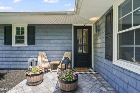 17 Ballantine Road Middletown NJ 07748