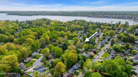 46 Balloch Place Red Bank NJ 07701