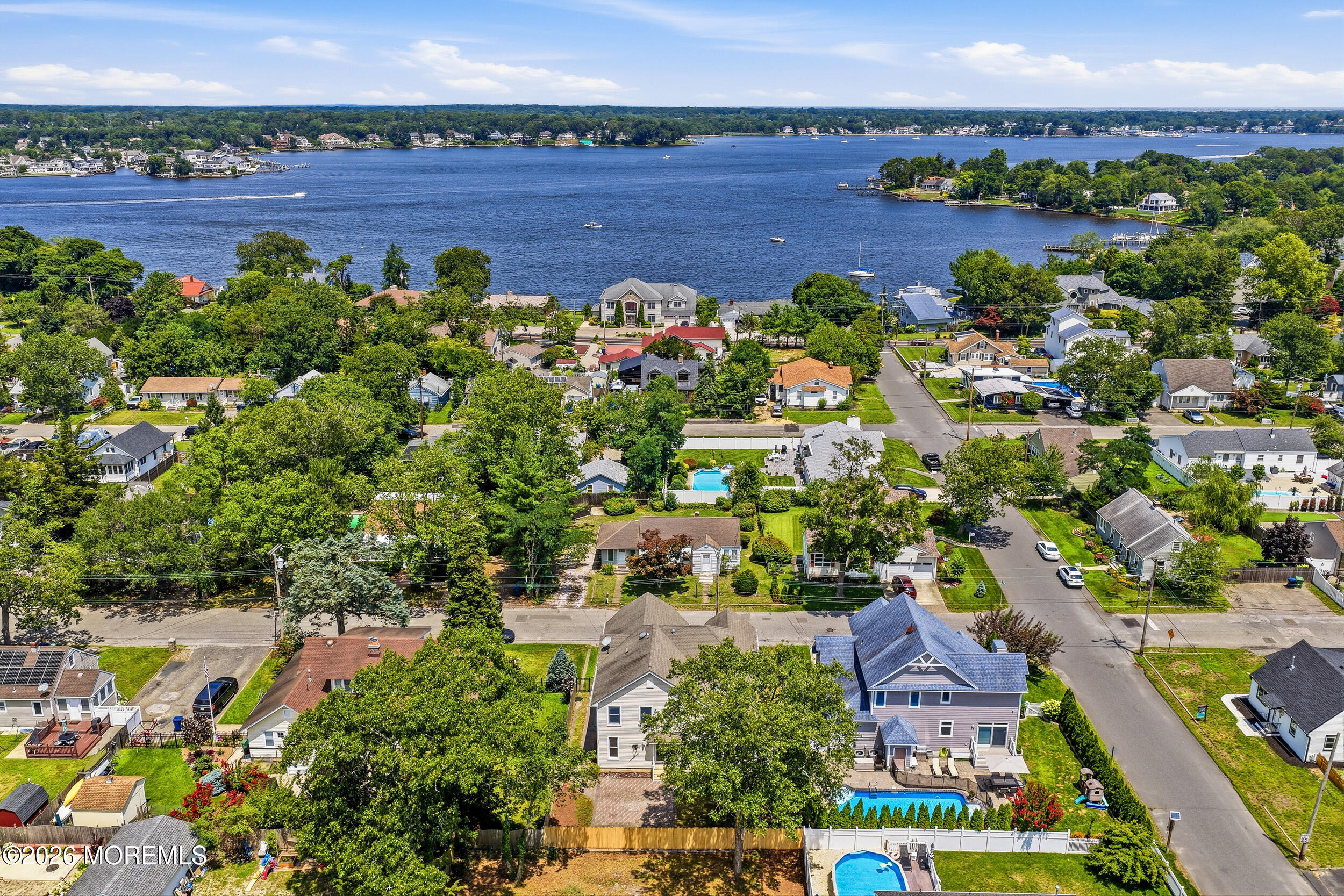 646 Compass Avenue Beachwood NJ 08722