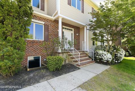 402 Twin Oaks Drive Lakewood NJ 08701