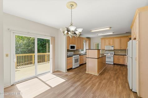 402 Twin Oaks Drive Lakewood NJ 08701