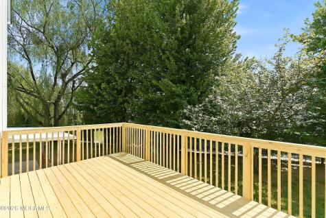 402 Twin Oaks Drive Lakewood NJ 08701