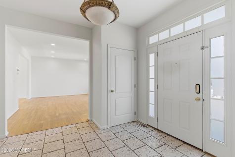 402 Twin Oaks Drive Lakewood NJ 08701