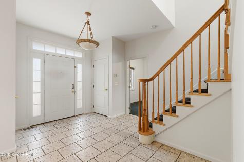 402 Twin Oaks Drive Lakewood NJ 08701