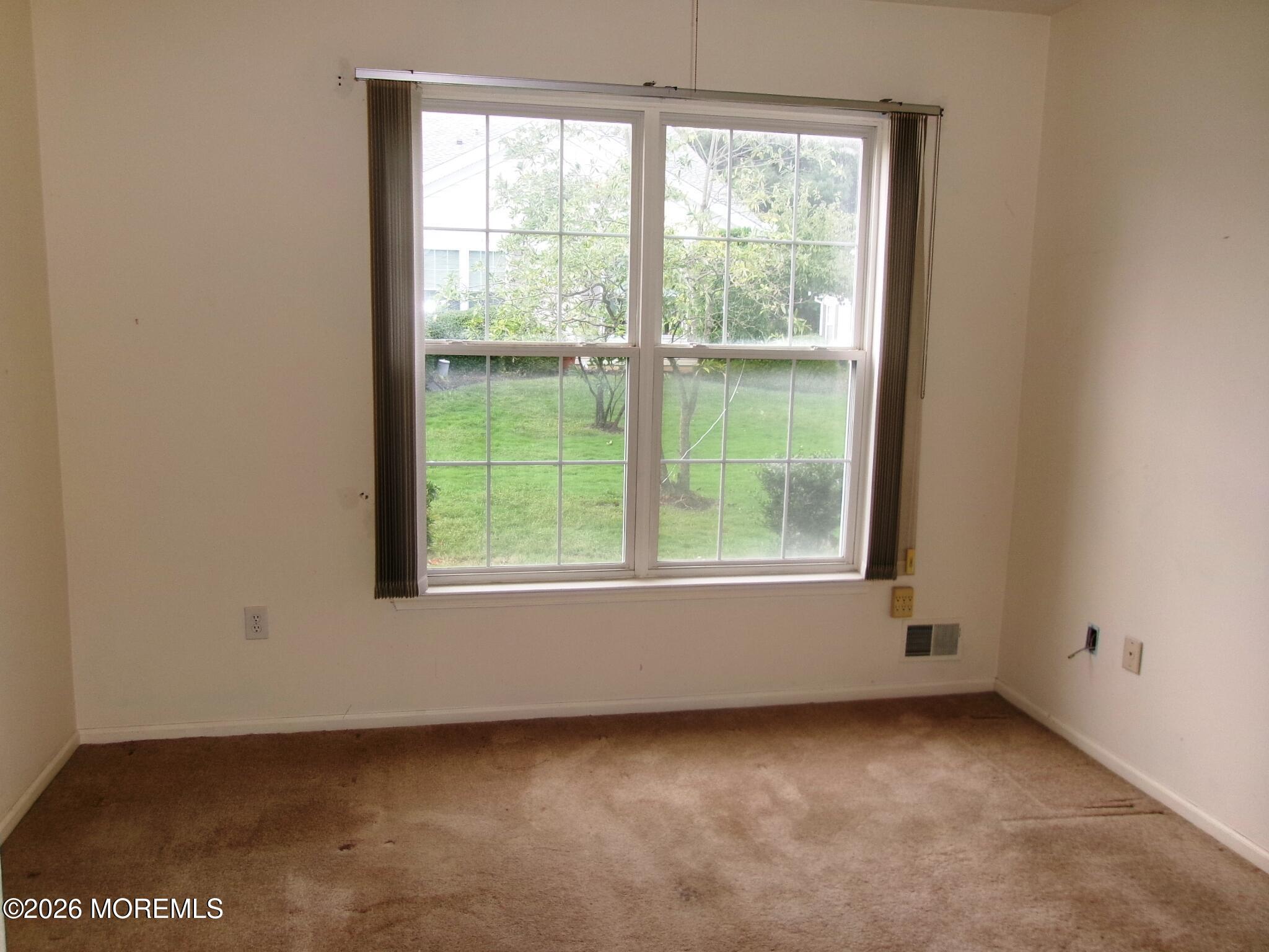 11 Sunnyfield Lane Lakewood NJ 08701