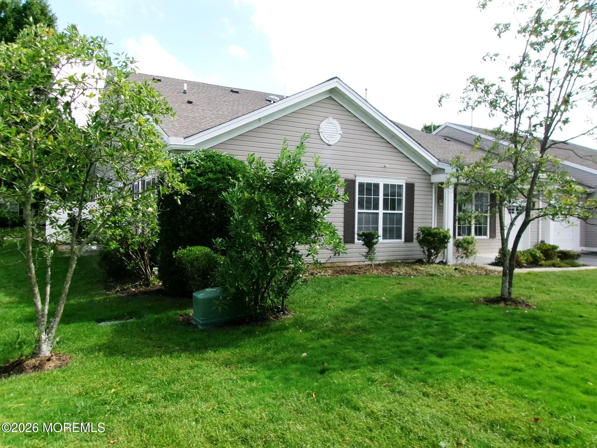 11 Sunnyfield Lane Lakewood NJ 08701