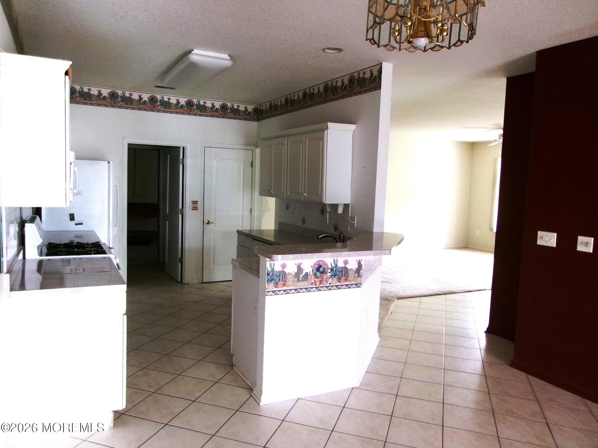 11 Sunnyfield Lane Lakewood NJ 08701