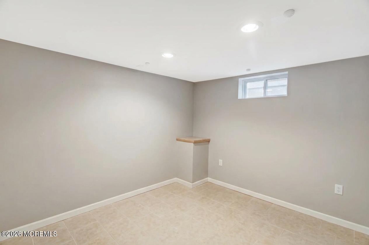 836 Royal Lane Toms River NJ 08753