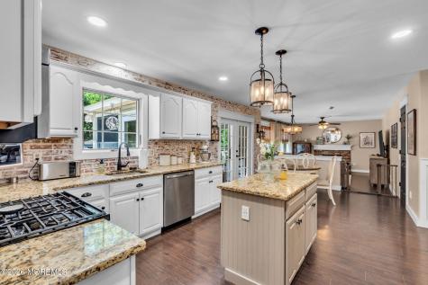 382 Wheaton Avenue Bayville NJ 08721