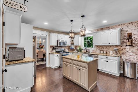 382 Wheaton Avenue Bayville NJ 08721