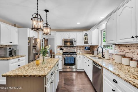 382 Wheaton Avenue Bayville NJ 08721
