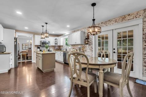 382 Wheaton Avenue Bayville NJ 08721
