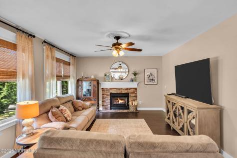 382 Wheaton Avenue Bayville NJ 08721