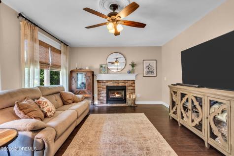 382 Wheaton Avenue Bayville NJ 08721