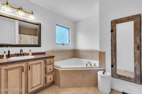 382 Wheaton Avenue Bayville NJ 08721