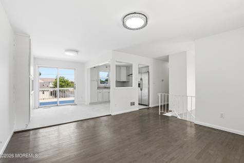816 Berkeley Avenue Beachwood NJ 08722