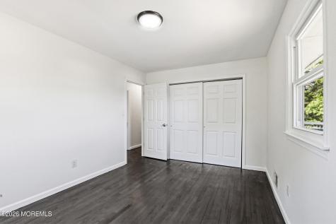 816 Berkeley Avenue Beachwood NJ 08722