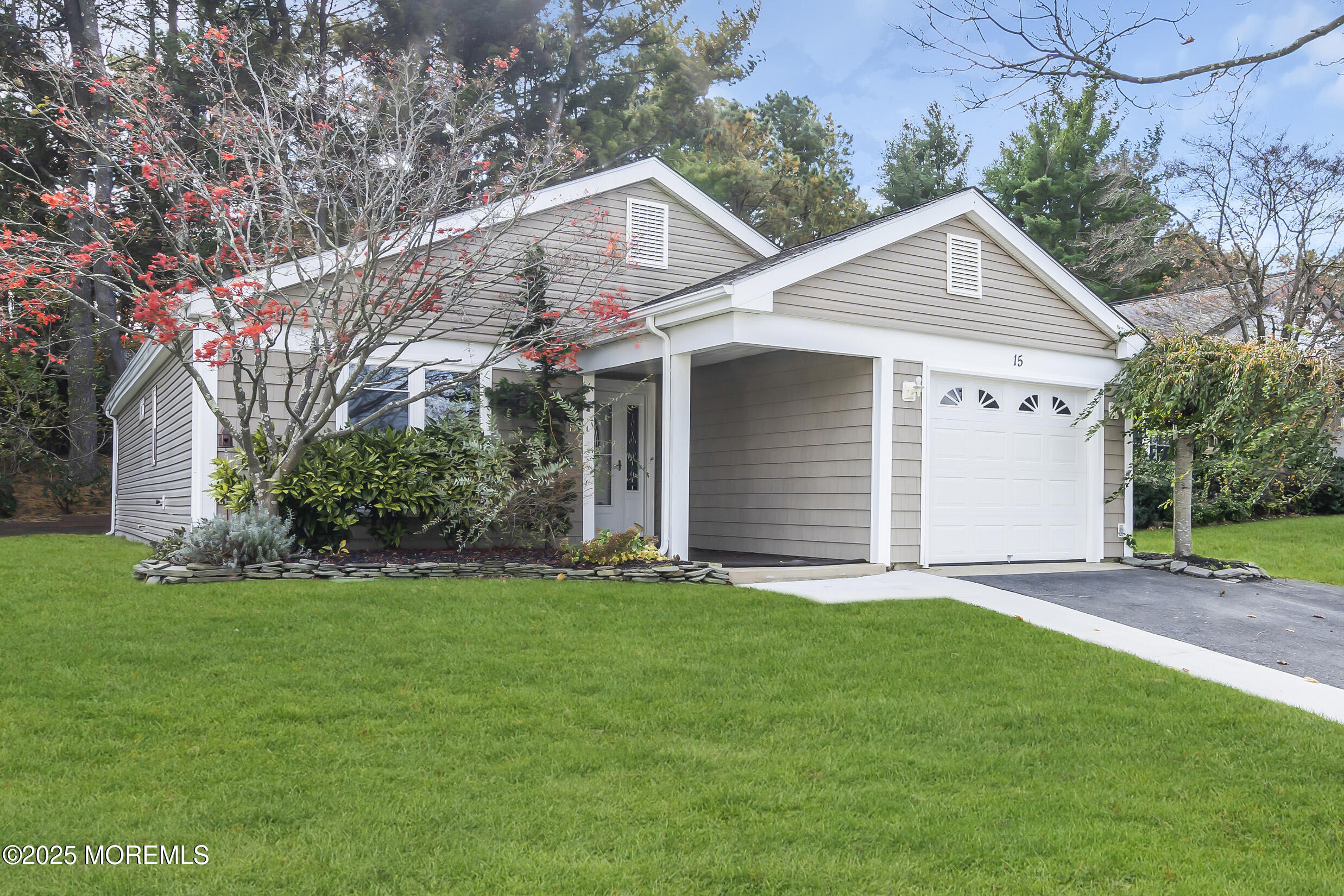 15 Maidstone Way Manchester NJ 08759