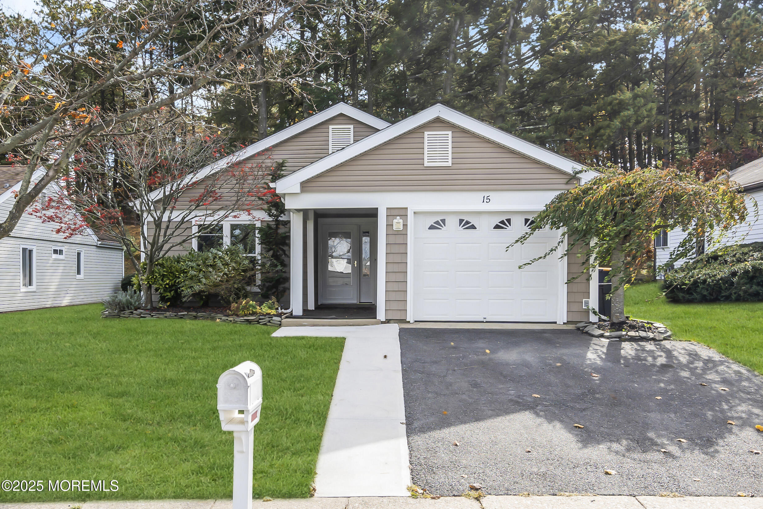 15 Maidstone Way Manchester NJ 08759