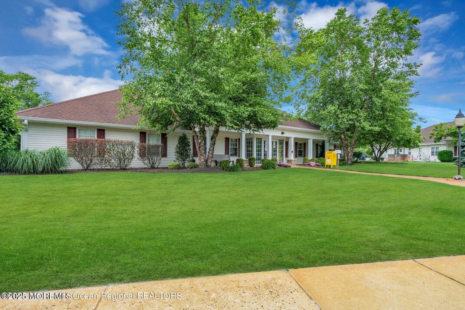 15 Maidstone Way Manchester NJ 08759