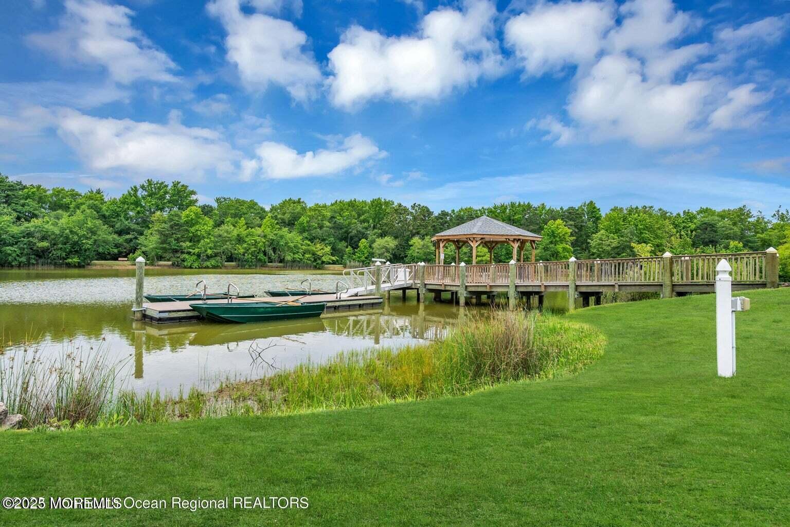 15 Maidstone Way Manchester NJ 08759