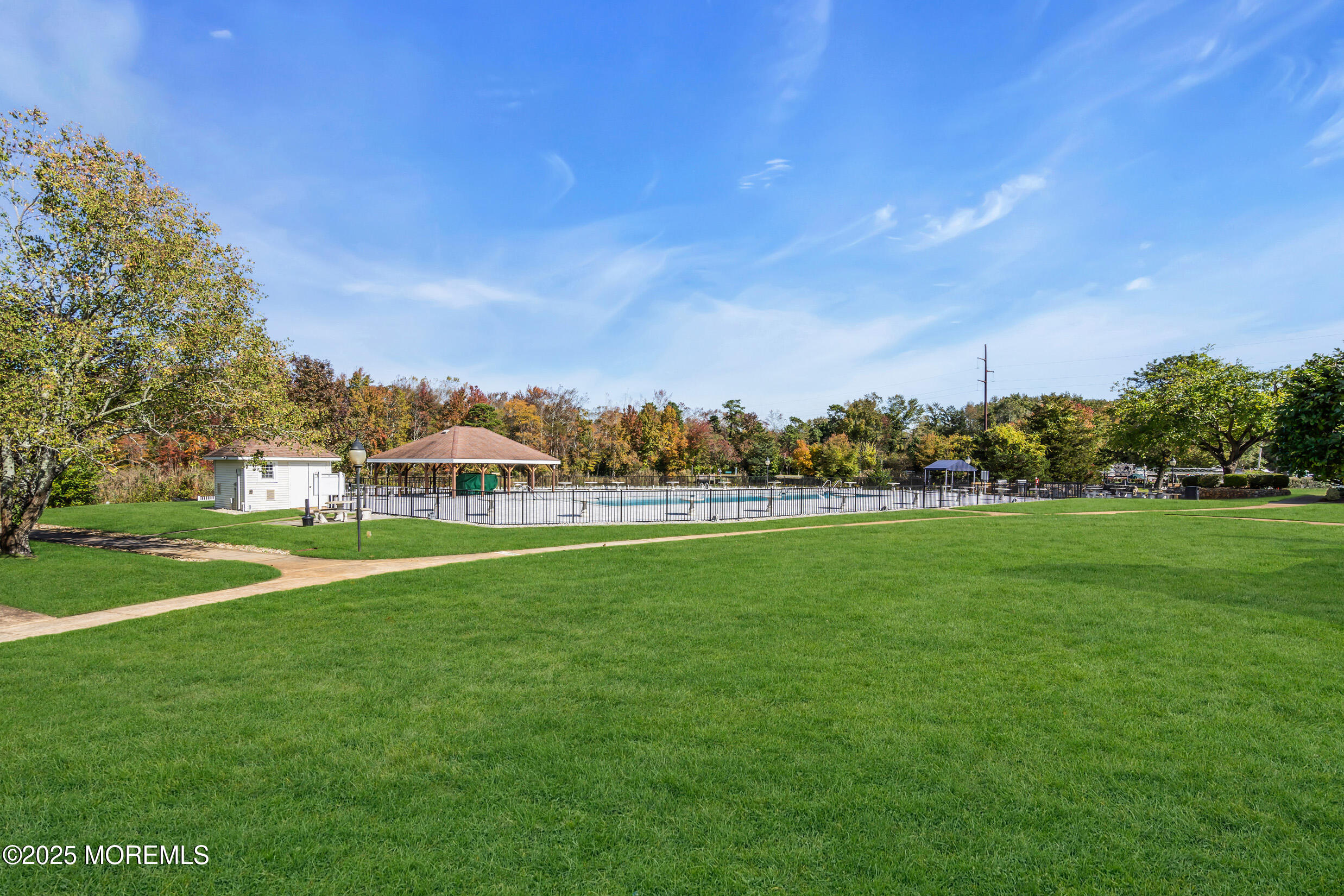 15 Maidstone Way Manchester NJ 08759