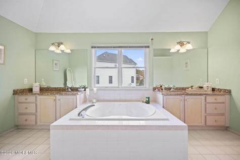 308 Flower Lane Morganville NJ 07751
