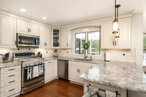 83 Oak Glen Road Howell NJ 07731
