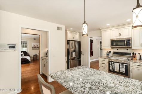 83 Oak Glen Road Howell NJ 07731