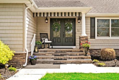 83 Oak Glen Road Howell NJ 07731