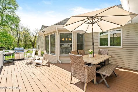 83 Oak Glen Road Howell NJ 07731