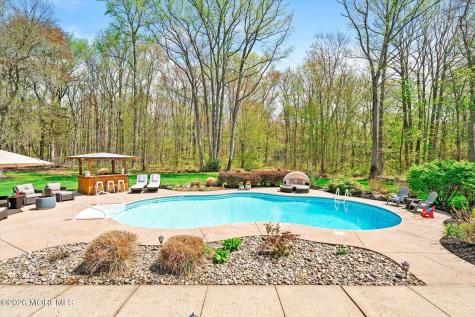 83 Oak Glen Road Howell NJ 07731