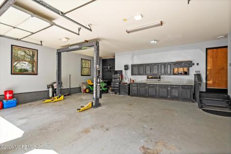 83 Oak Glen Road Howell NJ 07731