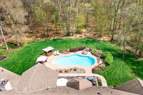 83 Oak Glen Road Howell NJ 07731