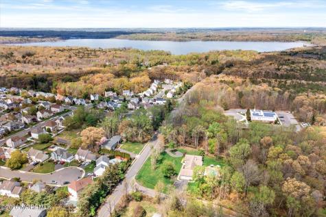 83 Oak Glen Road Howell NJ 07731
