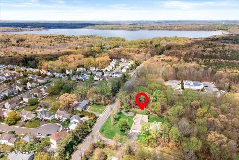 83 Oak Glen Road Howell NJ 07731