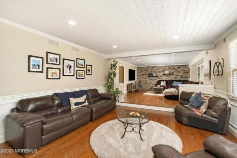 83 Oak Glen Road Howell NJ 07731