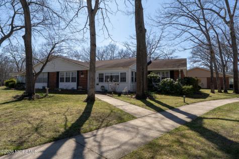 172B Sterling Court Lakewood NJ 08701