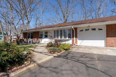172B Sterling Court Lakewood NJ 08701