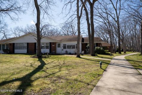 172B Sterling Court Lakewood NJ 08701