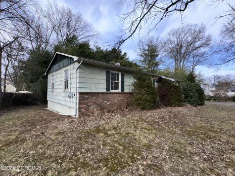 1894 W 4th Street Dunellen NJ 08812