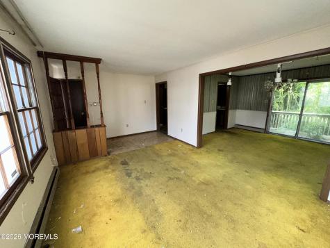 1894 W 4th Street Dunellen NJ 08812