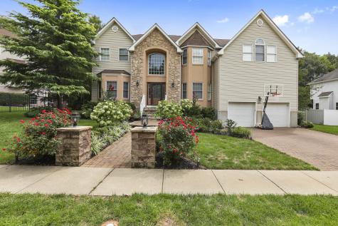 17 Meredith Way Hazlet NJ 07730