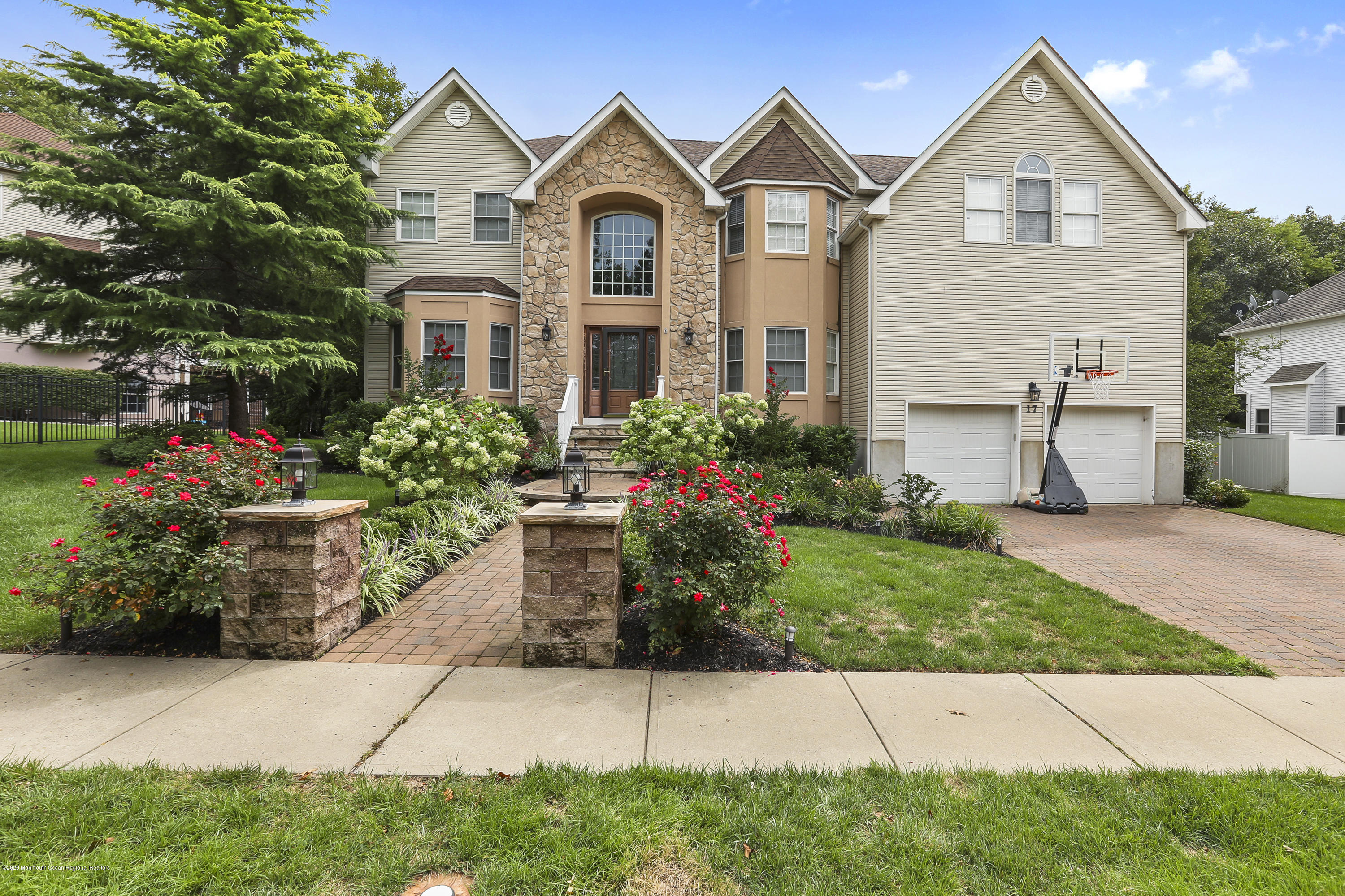 17 Meredith Way Hazlet NJ 07730